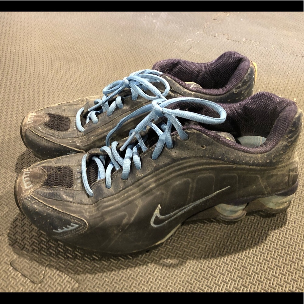 RARE NIKE SHOX blue athletic sneakers